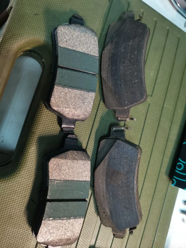 С лево монаер с права штатные