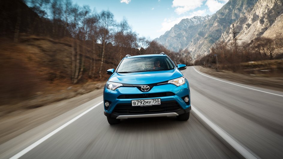 "Узнайте, как снизятся цены на Toyota RAV4 и Mitsubishi Outlander в следующем пятилетии!"