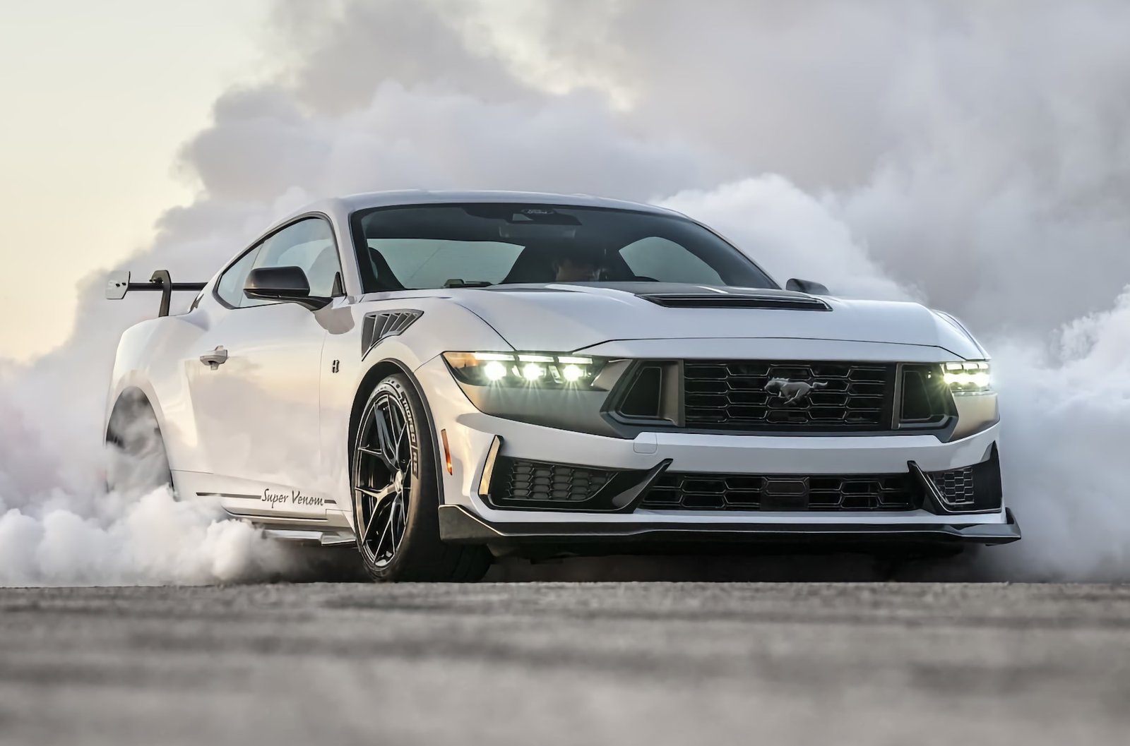 Ford Mustang стал невероятным Heessey Super Venom