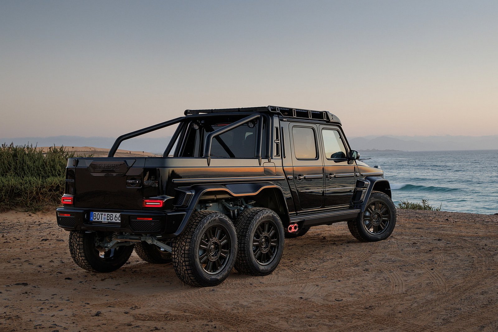 Brabus привез в Россию новый трёхосный «Гелик» за 1,3 миллиона евро