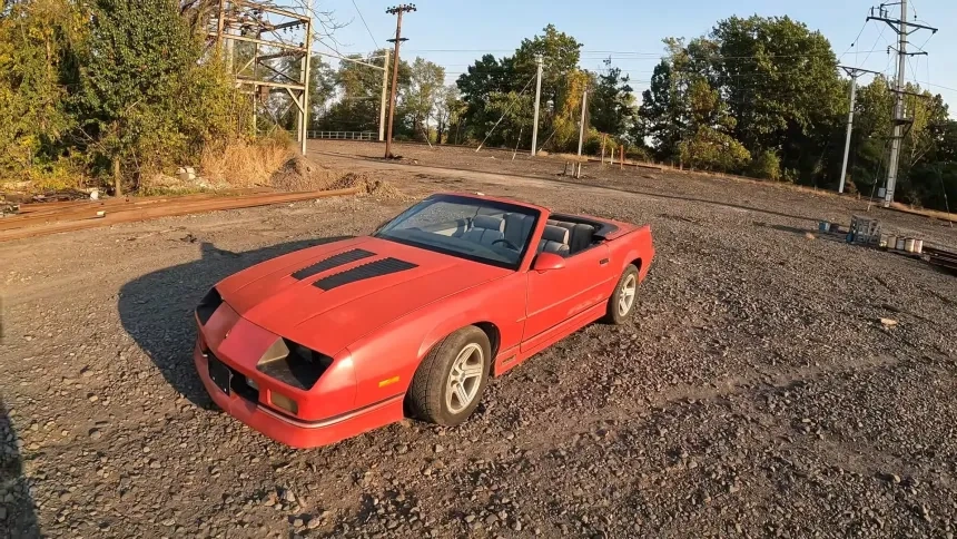 В сарае обнаружили уникальный Chevrolet Camaro IROC-Z – редкий автомобиль мечты!