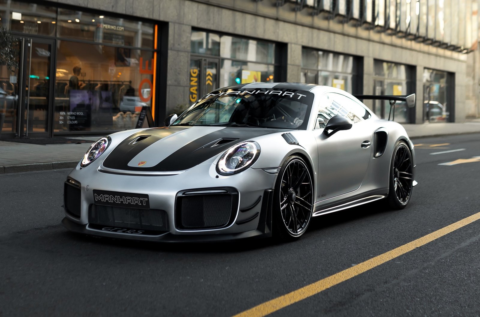 Porsche 911 GT2 RS оснастили мощностью 966 лошадиных сил, став суперкаром