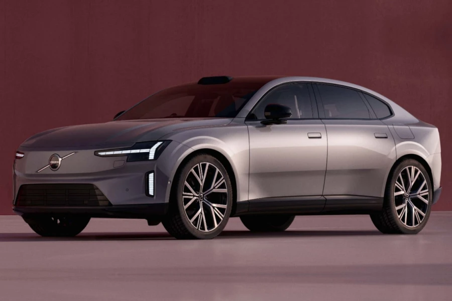 Volvo ES90: Новый большой седан предстает в полную силу перед премьерой