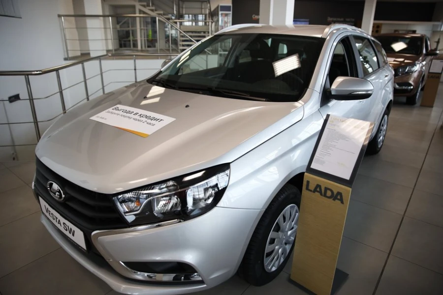 Lada Vesta в Белоруссии стоит на 350 тысяч меньше, чем в России