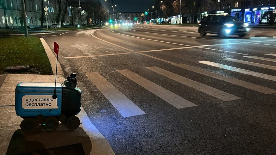 Роботы-доставщики получат статус полноценного участника дорожного движения