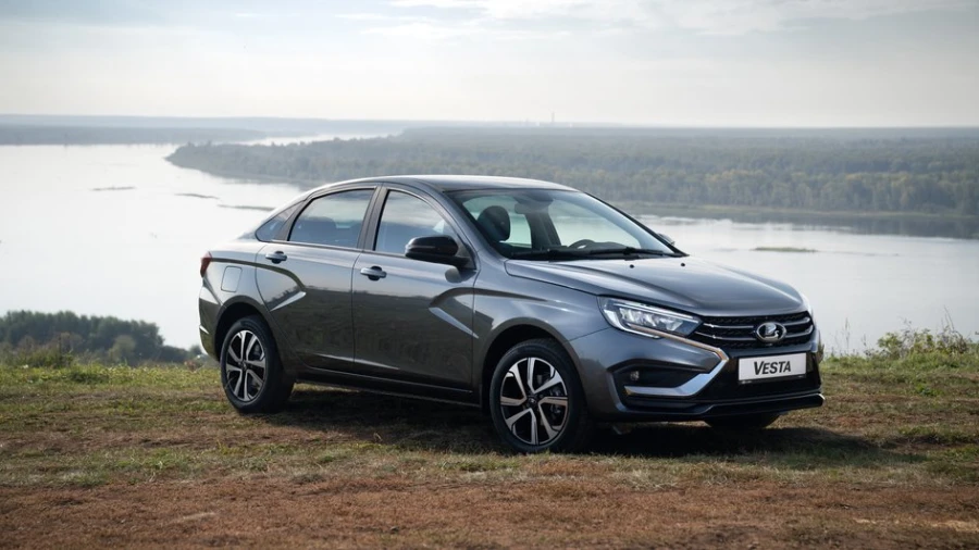 АвтоВАЗ представил новые автомобили в рамках программы Семейный автомобиль