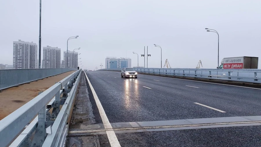 Москва ограничивает проезд на семи мостах до 2026 года