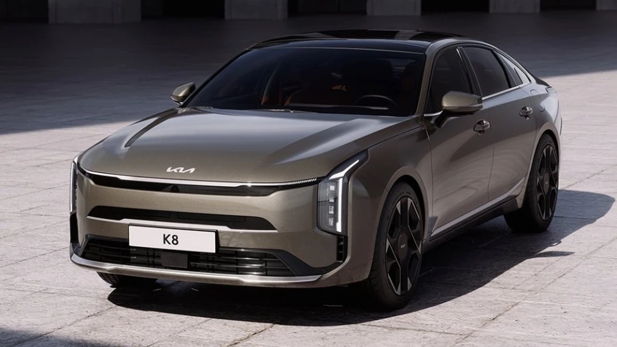 Kia K8 2025 года теперь доступен в России: какие цены на новый седан?