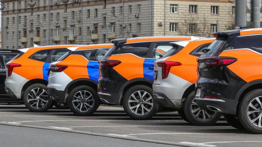 Ветров предложил установить единый цвет для всех каршеринговых автомобилей