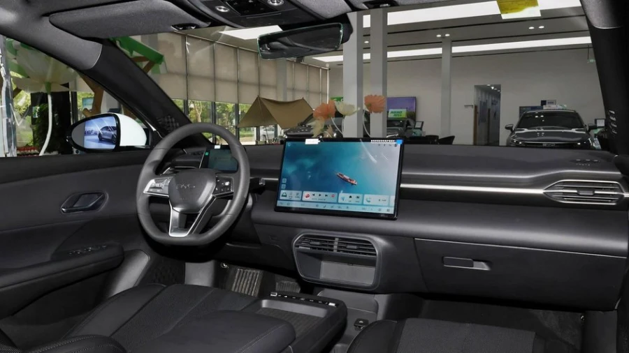 BYD запускает продажи седана для такси, цена которого в полтора раза ниже, чем у Москвича