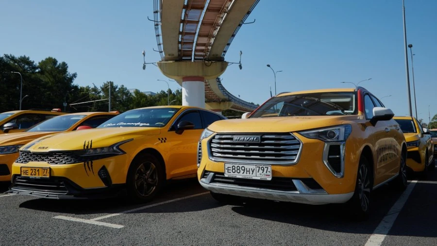 Таксисты России выразили недовольство качеством китайских автомобилей и запчастей