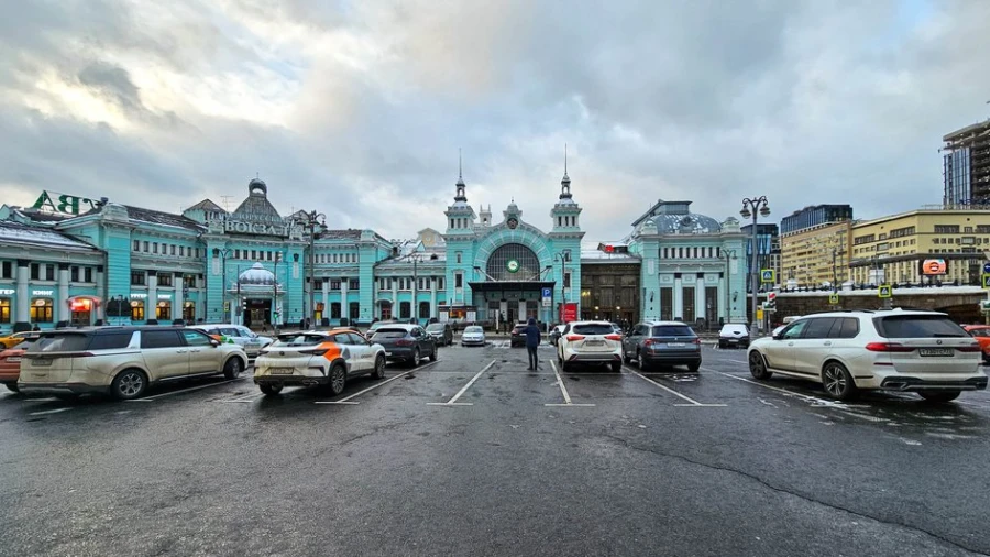 Электронный ключ для оплаты паркинга предложили внедрить депутаты