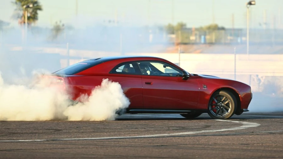 Alfa Romeo представит новый спорткар на базе платформы Dodge Charger