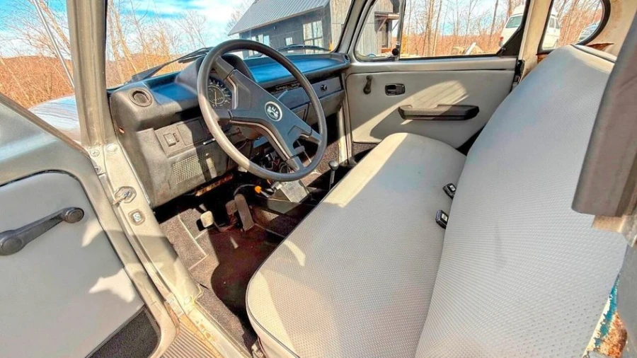 Volkswagen Beetle, которому 52 года, в поисках нового владельца! А ваш ли это шанс?