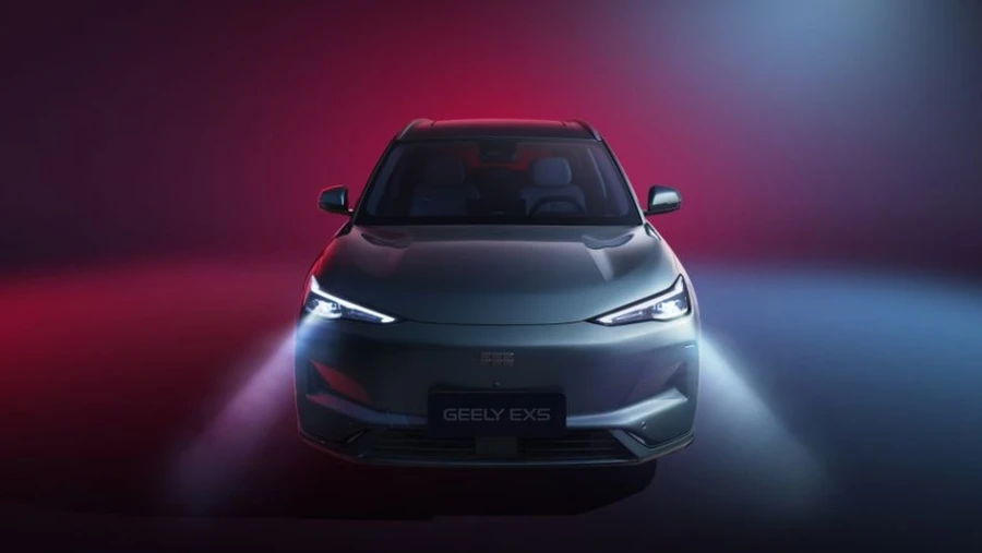 Geely разрабатывает версию с увеличенной дальностью для электрического кроссовера EX5