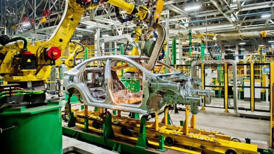Lada снова начинает производство после двенадцати выходных дней простоя АвтоВАЗа