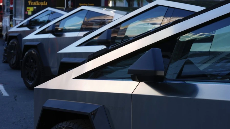 Tesla попала в аварию, когда владелец решил продемонстрировать возможности автопилота