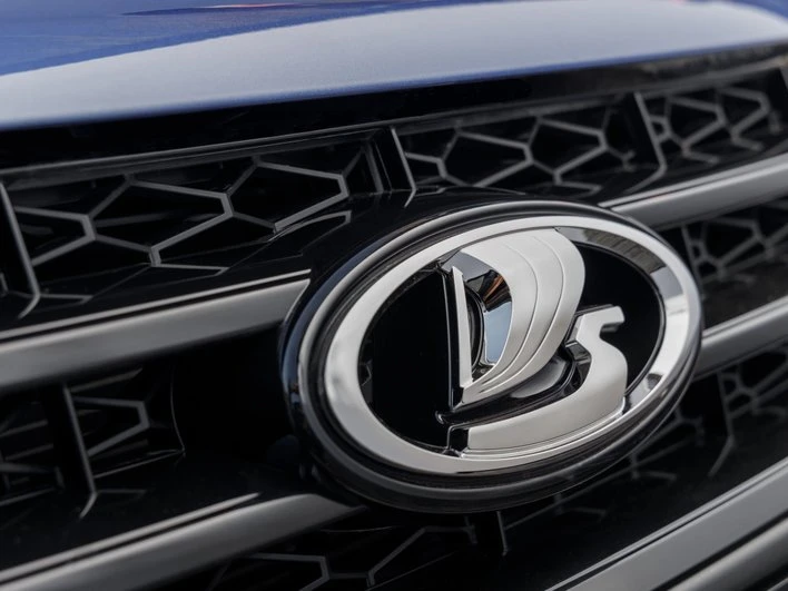 Lada представила вторую новинку на ПМЭФ