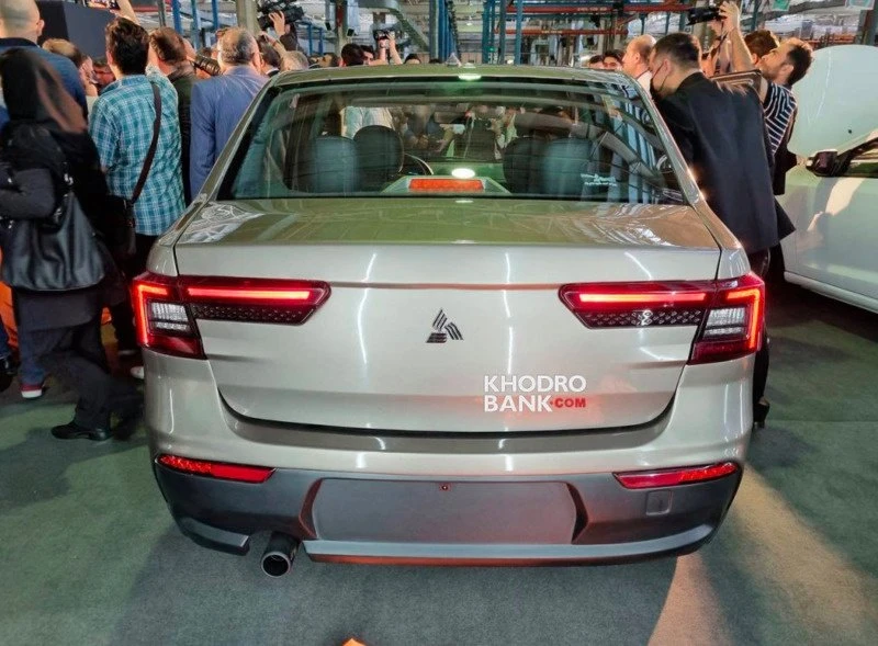 Производство седана Pars Nova, основанного на Renault Logan, стартовало в Иране