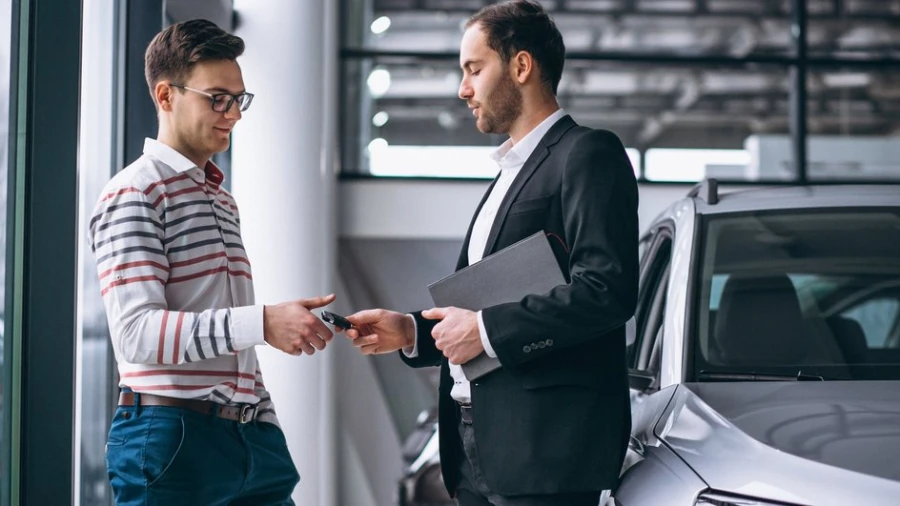 Россия зафиксировала рекордное падение продаж новых автомобилей в мае на 28%